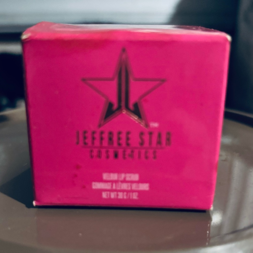 Jeffree Star Cosmetics Velour Lip Scrub